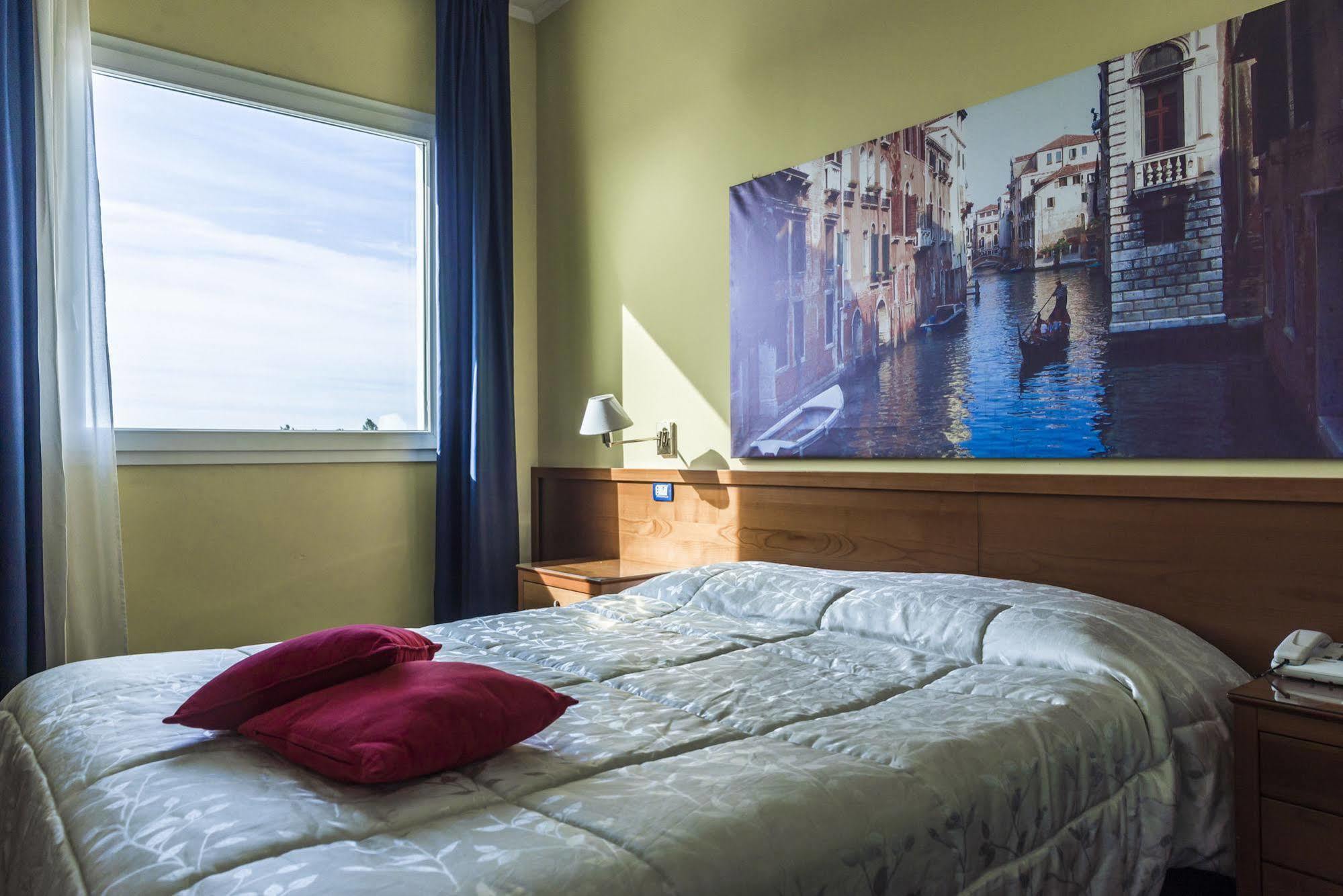 Venice Hotel Grisignano di Zocco Luaran gambar